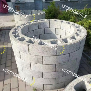 ģ